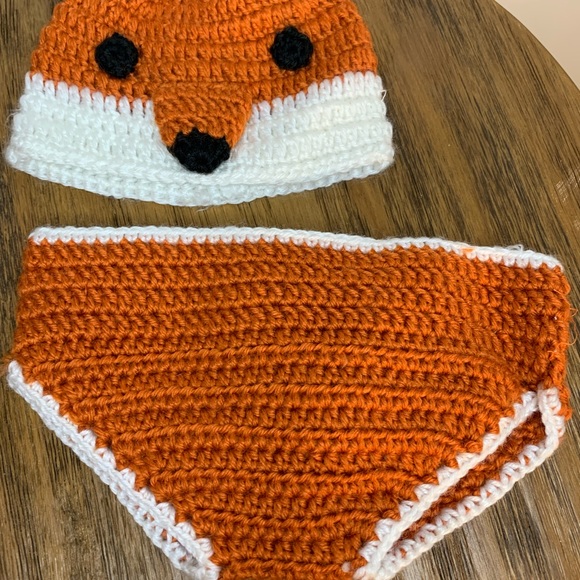 Fox Crochet Hat and Diaper Cover Baby's 0-9M Multicolor - 2pc Set - Picture 4 of 5